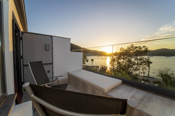 SERENITY DELUXE ROOM